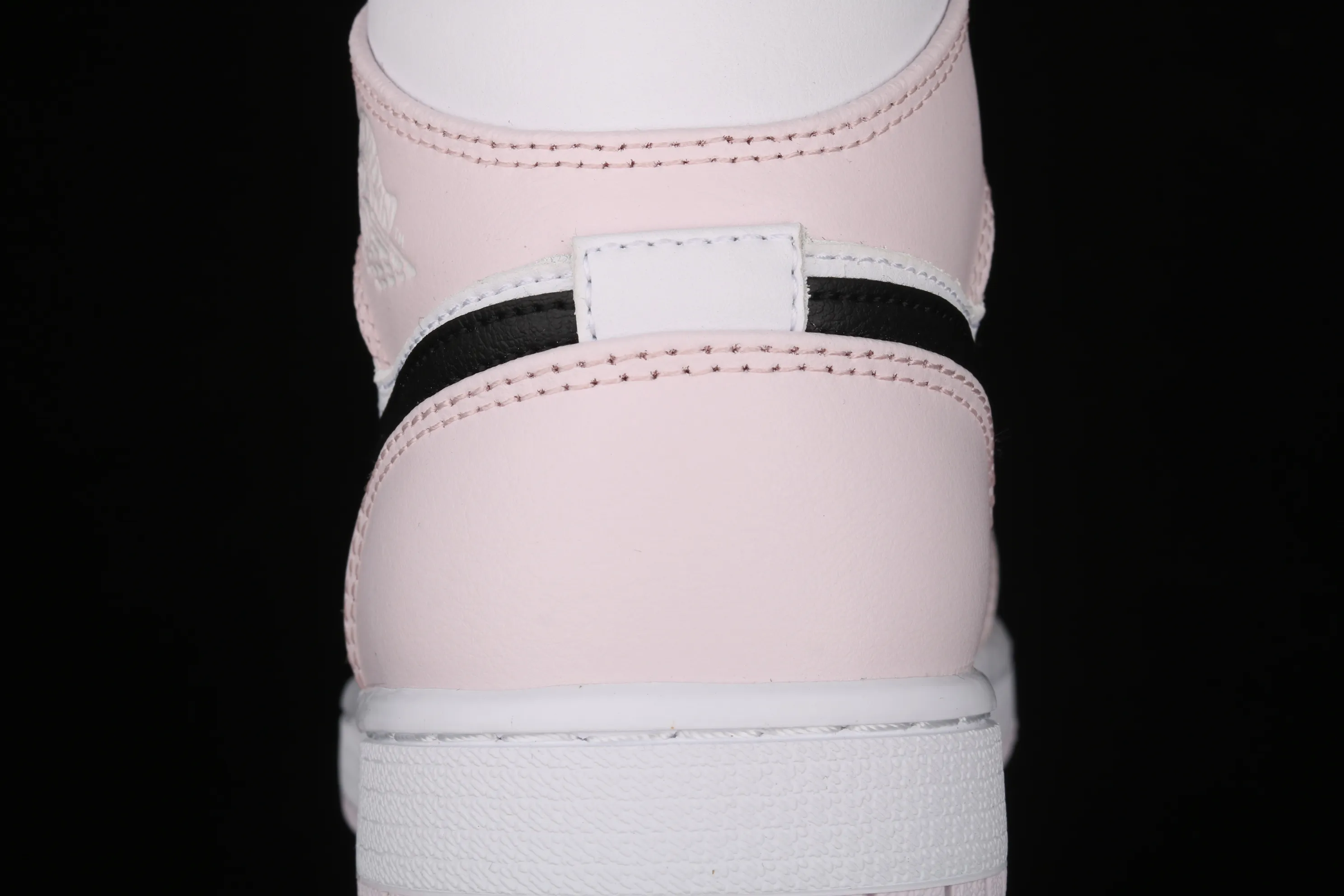 All categories Air Jordan Jordan series basketball shoes Air Jordan 1 Mid Air Jordan 1 Mid AJ1 Joe 1 rose pink violet mid-top basketball shoes BQ6472-500